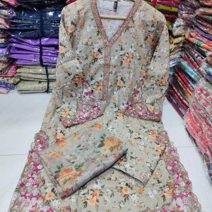 Loan Embroibed Stitched Suit